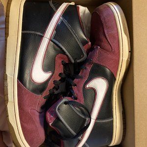 NIke Dunk High top, Maroon/red and Black, Hard gum sole.